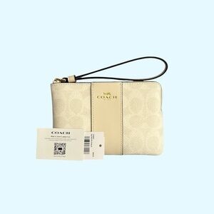 NWT Coach Cream Leather Wristlet
